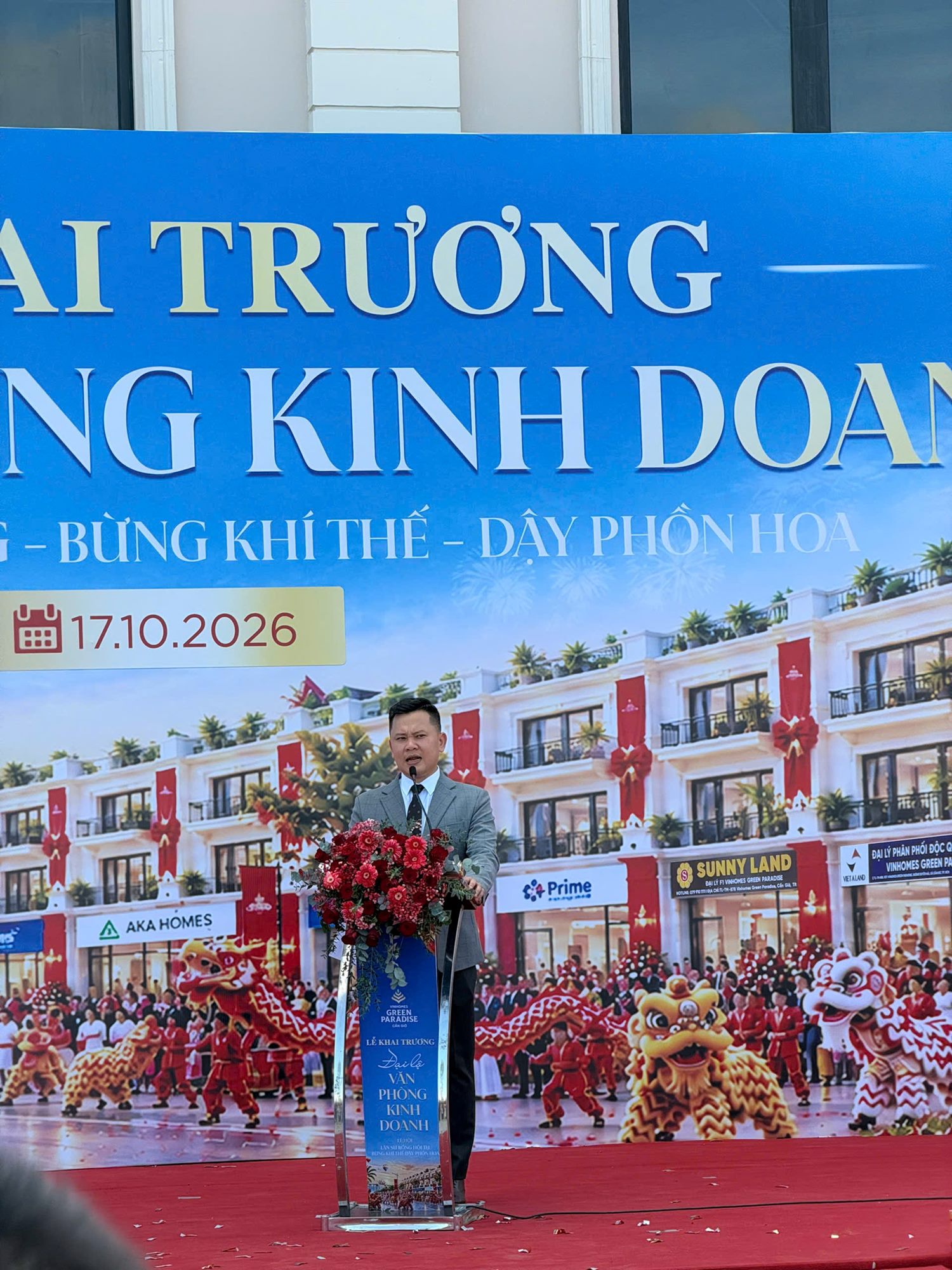 Nguyễn Thanh Tâm – Giám đốc Marketing và Kinh doanh Vùng 17 Vinhomes truyền thêm cảm hứng cho các chiến binh.